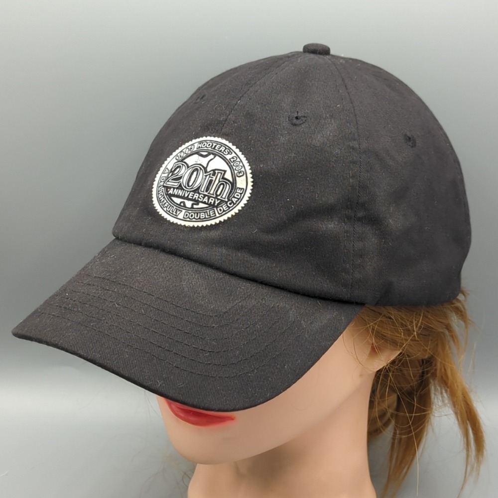 Hooters 20th Anniversary 1983-2003 Chicago Hat Cap Black Headshots Strapback
